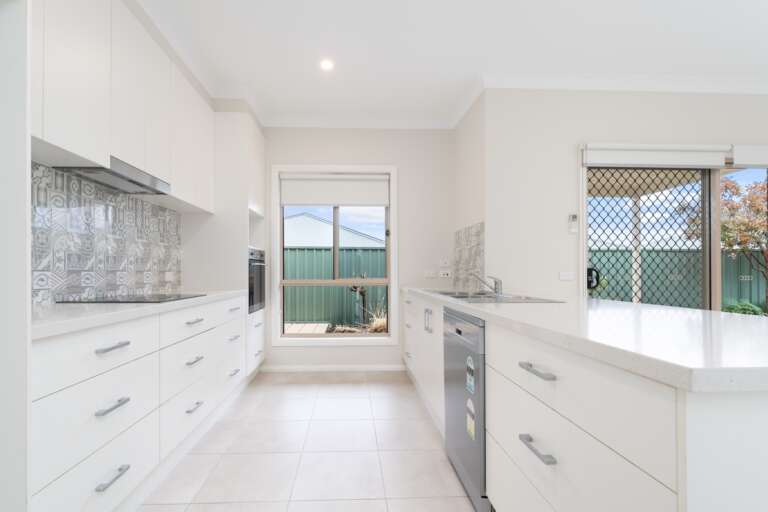 Hume Retirement Resort Unit 57@2100-4