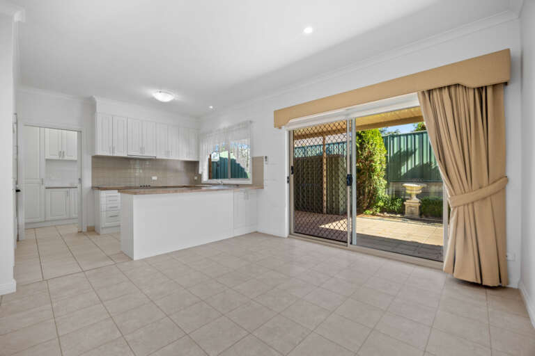 Unit 26 Hume Retirement Village11