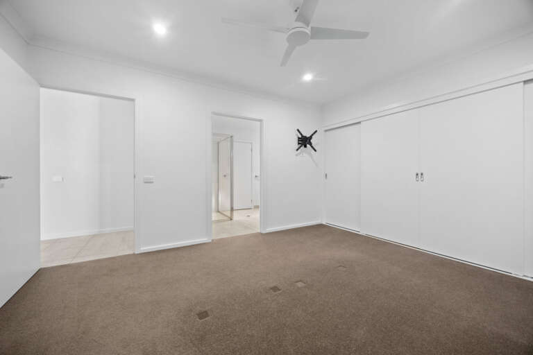 Unit 64 Hume Retirement Village08