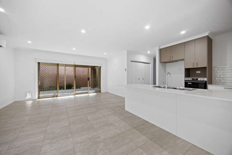 Unit 64 Hume Retirement Village17