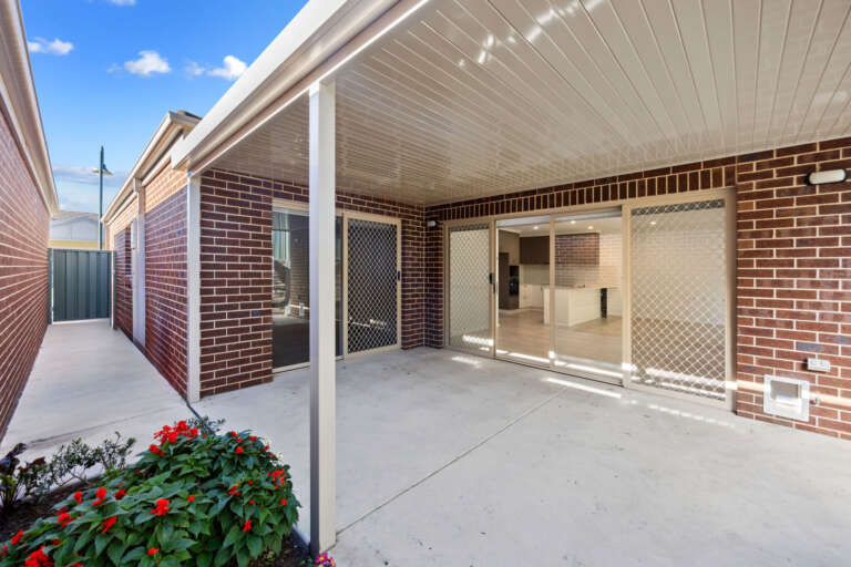Unit 64 Hume Retirement Village19